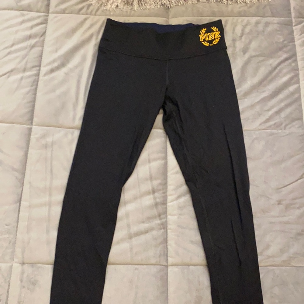 Victoria’s Secret pink Michigan yoga leggings